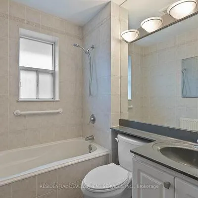 363,&nbsp;Strathmore, Danforth Village-East York, Toronto
