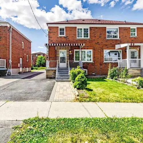 Premium freehold home for sale: 470, Midland, Birchcliffe-Cliffside, Toronto