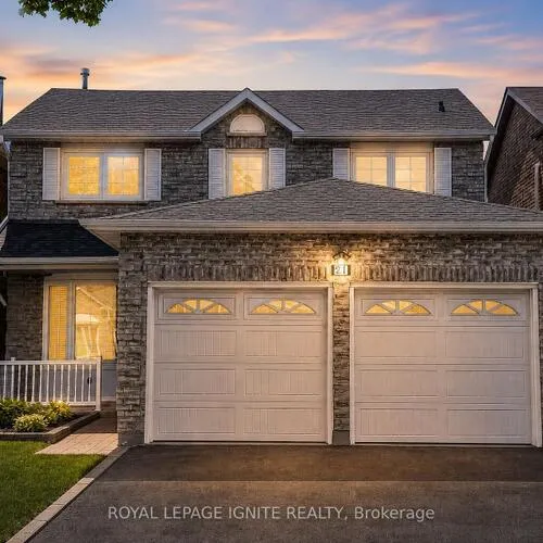 Premium freehold home for sale: 21, Halfmoon, Highland Creek, Toronto