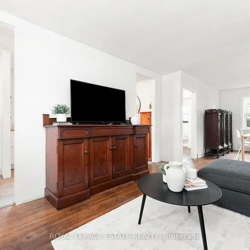 Premium freehold home for sale: 72, Manderley, Birchcliffe-Cliffside, Toronto