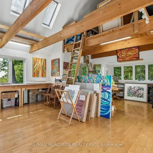 Premium freehold home for sale: 1, Ledge, Cliffcrest, Toronto