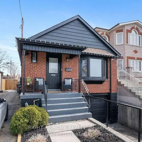 Premium freehold home for sale: 15, August, Oakridge, Toronto