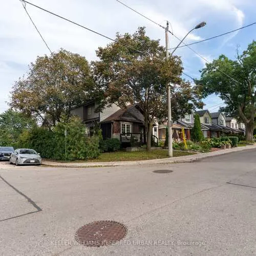 Premium freehold home for sale: 77, Oak Park, Woodbine-Lumsden, Toronto