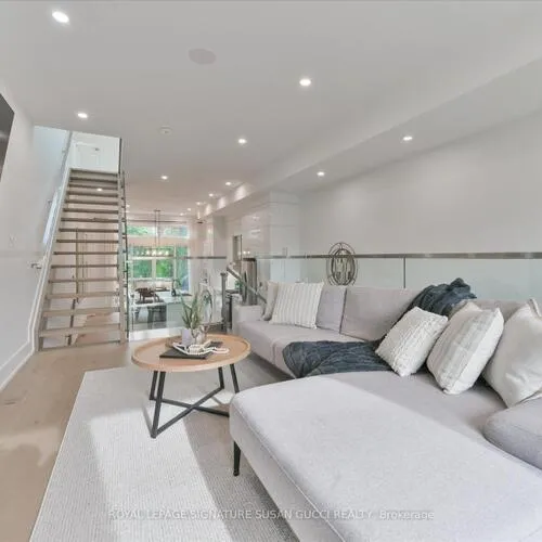 Premium freehold home for sale: 7A, Everett, Woodbine-Lumsden, Toronto