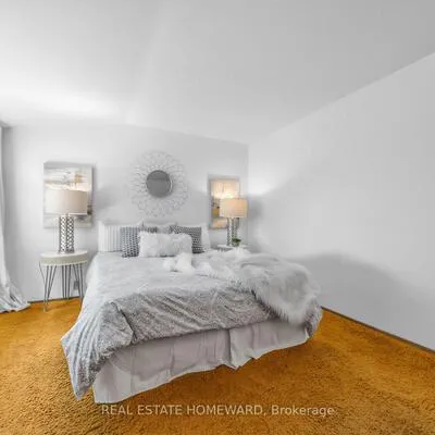32,&nbsp;Highbrook, Bendale, Toronto