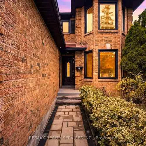 Premium freehold home for sale: 6, Scarbell, Highland Creek, Toronto