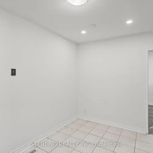 Premium freehold home for sale: 27, Oakmeadow, Morningside, Toronto