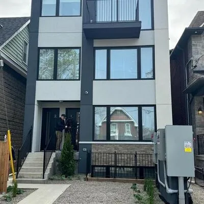 12,&nbsp;Batavia, Rockcliffe-Smythe, Toronto