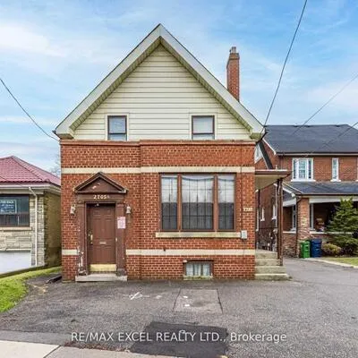 2705,&nbsp;Lake Shore, Mimico, Toronto