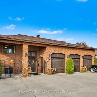 130,&nbsp;Whitfield, Humber Summit, Toronto