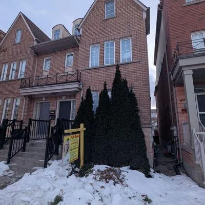 14,&nbsp;Haynes, York University Heights, Toronto