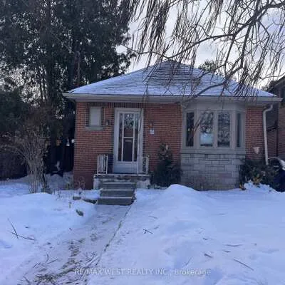 43,&nbsp;Victoria, Mount Dennis, Toronto