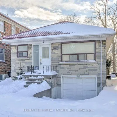 2703,&nbsp;Lake Shore, Mimico, Toronto