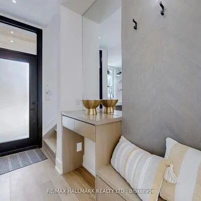 5,&nbsp;Wadsworth, Weston, Toronto