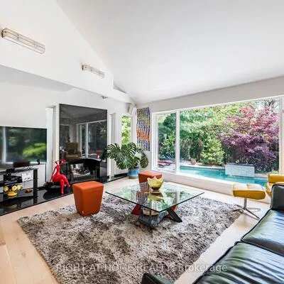 1,&nbsp;Friars, Princess-Rosethorn, Toronto