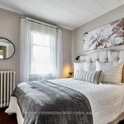 71,&nbsp;Gilmour, High Park North, Toronto