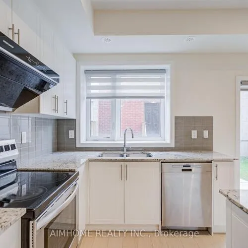 Premium freehold home for sale: 135, Frederick Tisdale, Downsview-Roding-CFB, Toronto