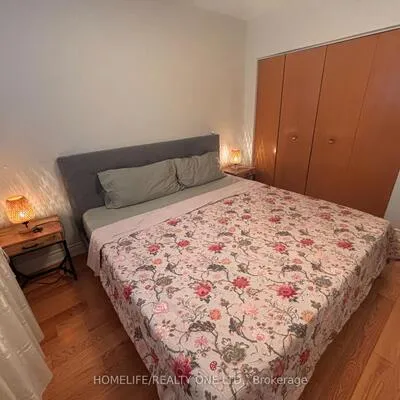 77,&nbsp;Newlin, Glenfield-Jane Heights, Toronto