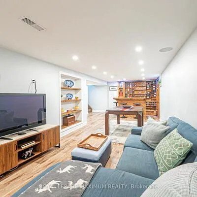 2113,&nbsp;Keele, Beechborough-Greenbrook, Toronto