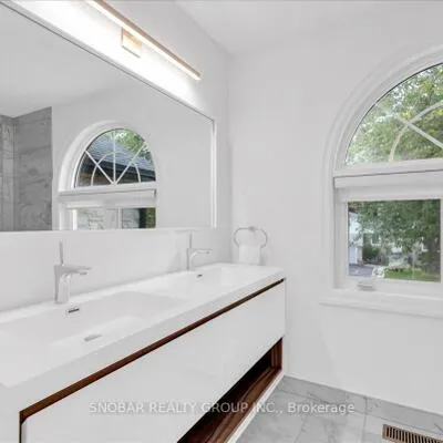 46,&nbsp;Poplar, Islington-City Centre West, Toronto