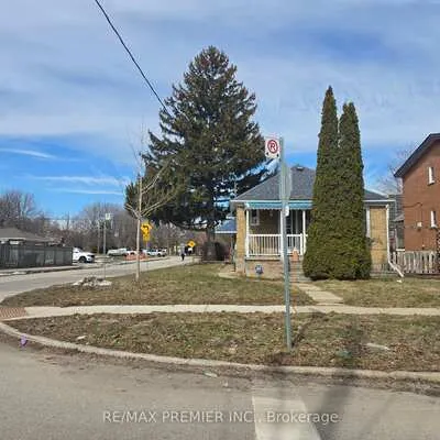 468,&nbsp;Glen Park, Yorkdale-Glen Park, Toronto