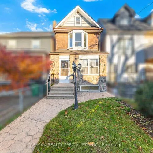 Premium freehold home for sale: 971, Saint Clarens, Corso Italia-Davenport, Toronto