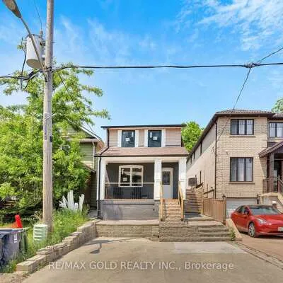 8,&nbsp;Fairglen, Humberlea-Pelmo Park W4, Toronto