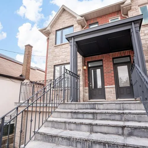 Premium freehold home for sale: 524A, Mcroberts, Caledonia-Fairbank, Toronto