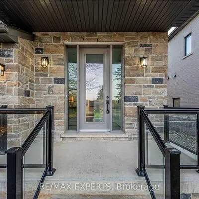 55,&nbsp;Muir, Humber Summit, Toronto