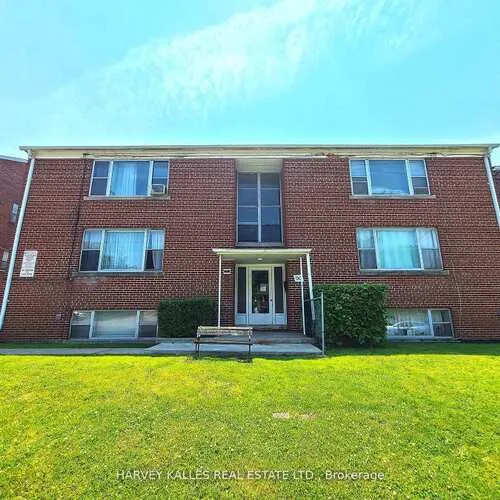 Premium freehold home for sale: 90, Trethewey, Beechborough-Greenbrook, Toronto