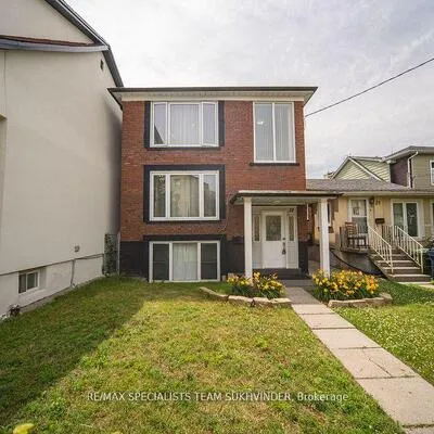 19,&nbsp;Buttonwood, Mount Dennis, Toronto