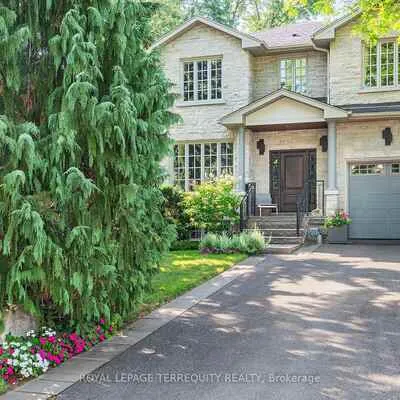 19,&nbsp;Bannon, Kingsway South, Toronto