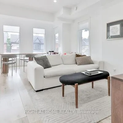 45,&nbsp;Brock, South Parkdale, Toronto