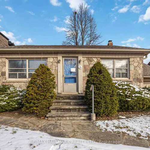 Premium freehold home for sale: 16, Bermuda, Stonegate-Queensway, Toronto