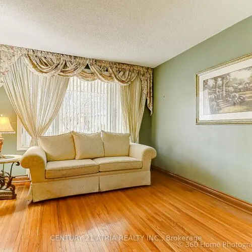 Premium freehold home for sale: 23, Tumpane, Downsview-Roding-CFB, Toronto