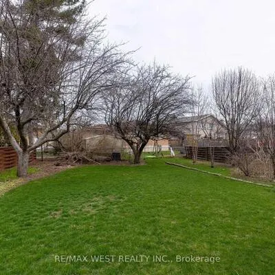 29,&nbsp;Fulwell, York University Heights, Toronto