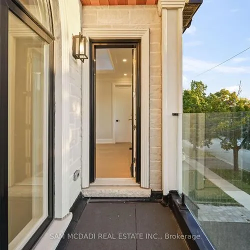 Premium freehold home for sale: 303, Delta, Alderwood, Toronto