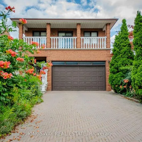 Premium freehold home for sale: 27, Mulholland, Yorkdale-Glen Park, Toronto