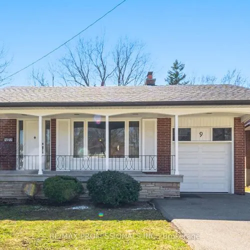 Premium freehold home for sale: 9, Halbadier, Islington-City Centre West, Toronto