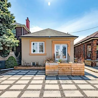 75,&nbsp;Henrietta, Rockcliffe-Smythe, Toronto