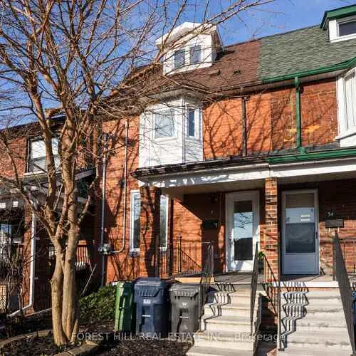 Premium freehold home for sale: 32, Castleton, Rockcliffe-Smythe, Toronto