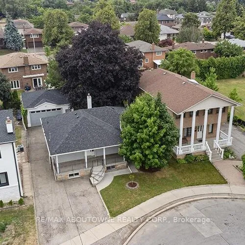 Premium freehold home for sale: 37, Brome, Maple Leaf, Toronto