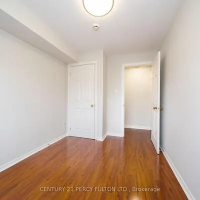 744-746,&nbsp;Wilson, Downsview-Roding-CFB, Toronto