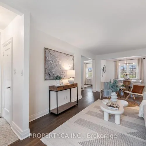 Premium freehold home for sale: 29, Oakfield, Stonegate-Queensway, Toronto