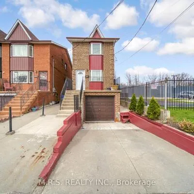 29A,&nbsp;South Station, Weston, Toronto