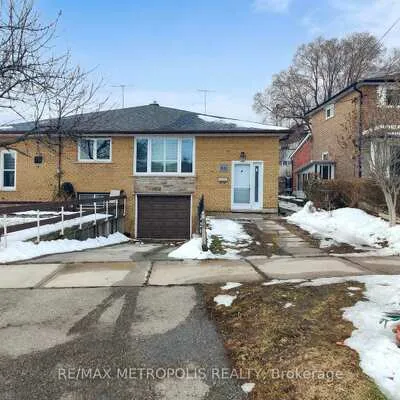68,&nbsp;Paulvale, York University Heights, Toronto