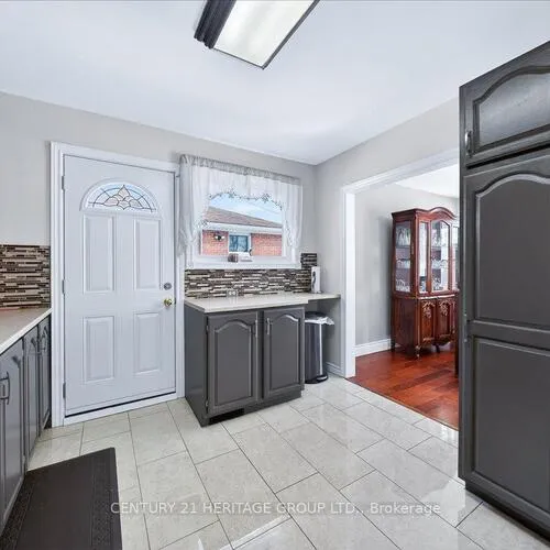 Premium freehold home for sale: 130, Rangoon, Eringate-Centennial-West Deane, Toronto