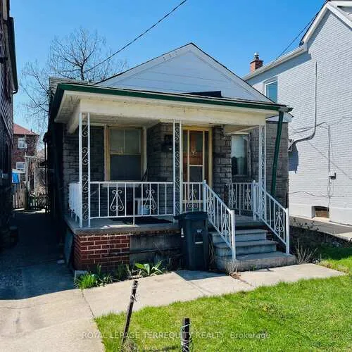 Premium freehold home for sale: 64, Chambers, Weston-Pellam Park, Toronto