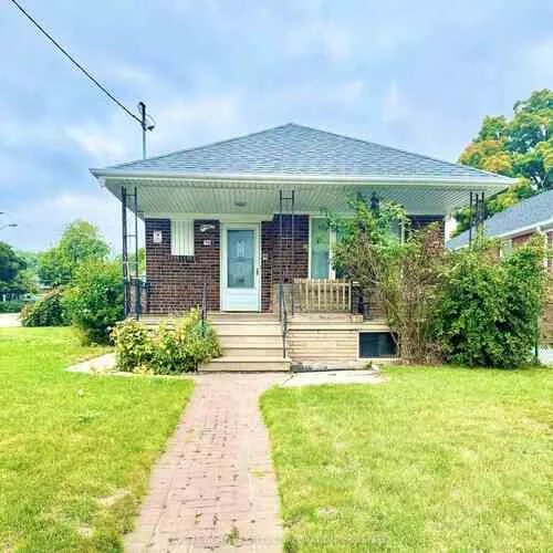 Premium freehold home for sale: 70, Beechborough, Beechborough-Greenbrook, Toronto