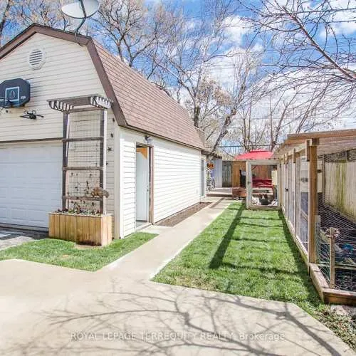 Premium freehold home for sale: 5, Acorn, Islington-City Centre West, Toronto